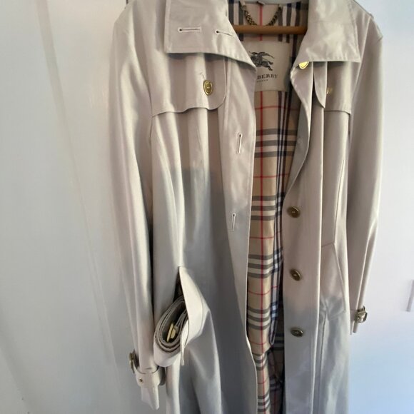 Worn One Time Burberry Belted Trench - Picture 1 of 2
